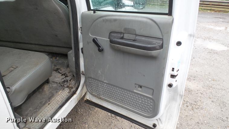 image for item DC5739 2007 Ford F350 Super Duty Crew Cab utility bed pickup truck