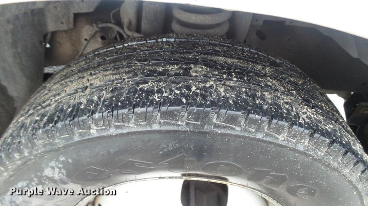 image for item DC5739 2007 Ford F350 Super Duty Crew Cab utility bed pickup truck