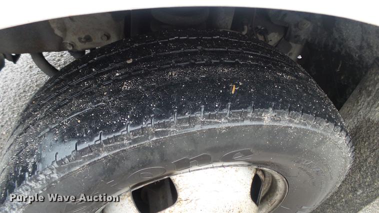 image for item DC5739 2007 Ford F350 Super Duty Crew Cab utility bed pickup truck