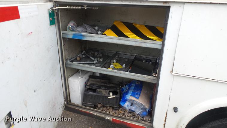 image for item DC5739 2007 Ford F350 Super Duty Crew Cab utility bed pickup truck