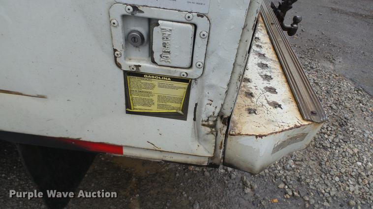 image for item DC5739 2007 Ford F350 Super Duty Crew Cab utility bed pickup truck