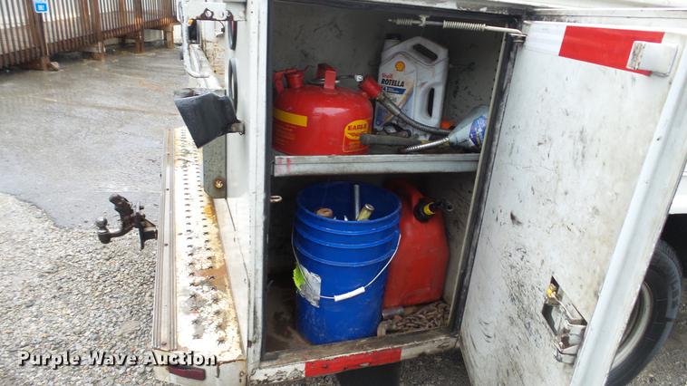 image for item DC5739 2007 Ford F350 Super Duty Crew Cab utility bed pickup truck