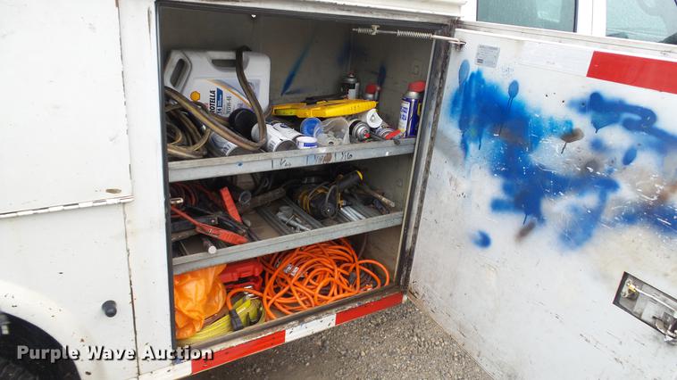 image for item DC5739 2007 Ford F350 Super Duty Crew Cab utility bed pickup truck