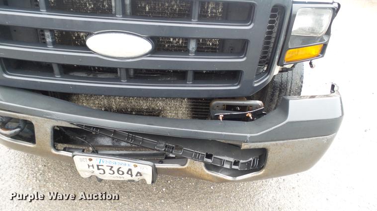 image for item DC5739 2007 Ford F350 Super Duty Crew Cab utility bed pickup truck