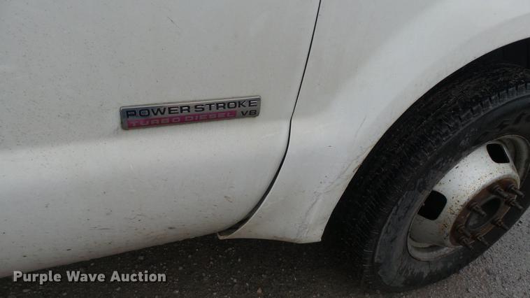 image for item DC5739 2007 Ford F350 Super Duty Crew Cab utility bed pickup truck