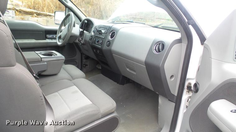 image for item DC5740 2006 Ford F150 SuperCab pickup truck