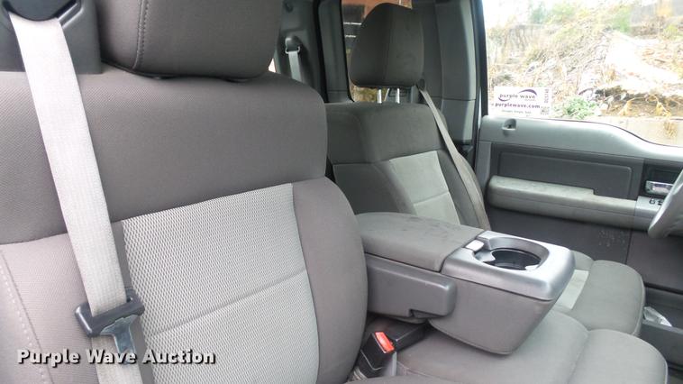 image for item DC5740 2006 Ford F150 SuperCab pickup truck