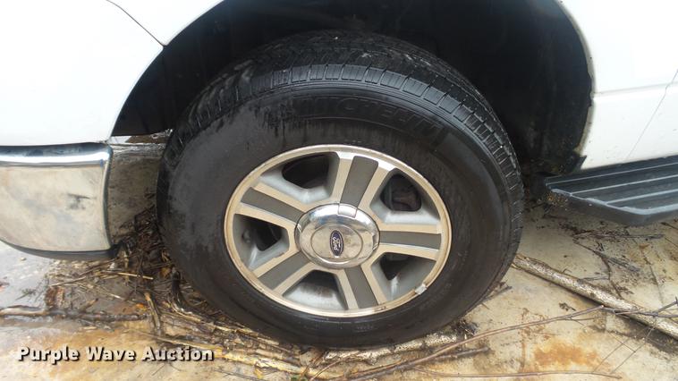 image for item DC5740 2006 Ford F150 SuperCab pickup truck