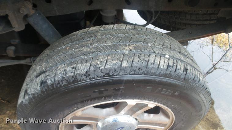 image for item DC5740 2006 Ford F150 SuperCab pickup truck