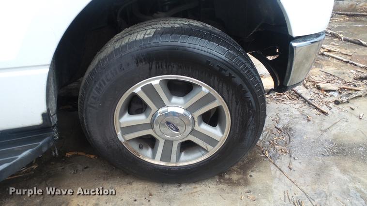 image for item DC5740 2006 Ford F150 SuperCab pickup truck