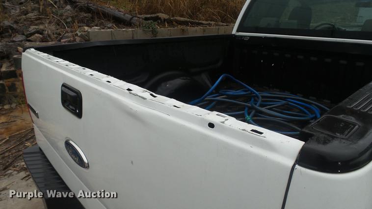 image for item DC5740 2006 Ford F150 SuperCab pickup truck