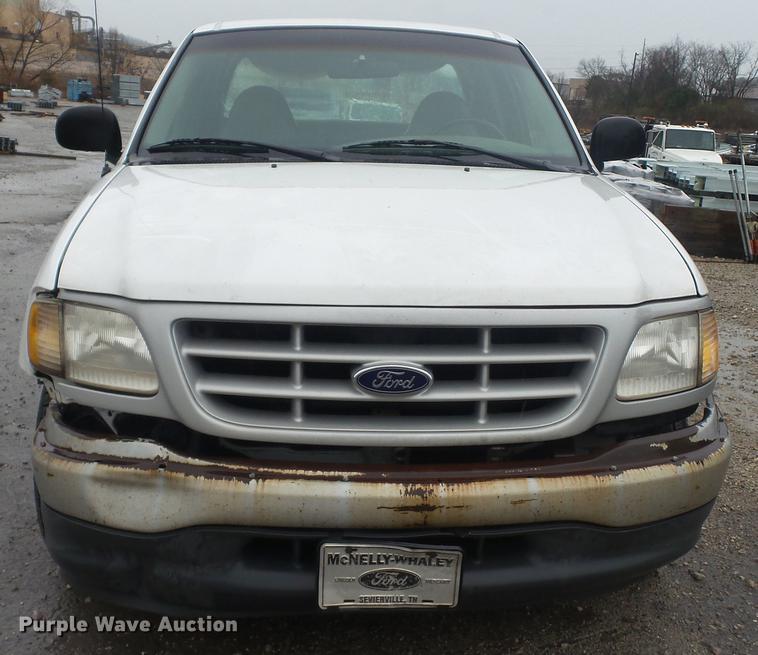 image for item DC5741 1999 Ford F150 SuperCab pickup truck