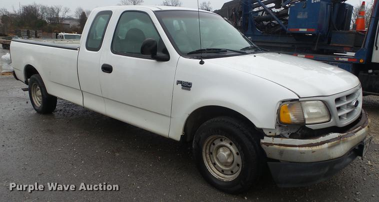 image for item DC5741 1999 Ford F150 SuperCab pickup truck