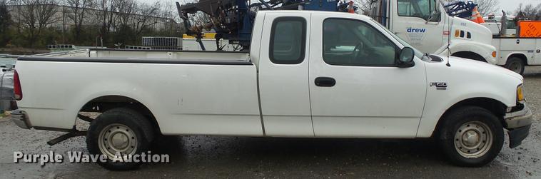 image for item DC5741 1999 Ford F150 SuperCab pickup truck