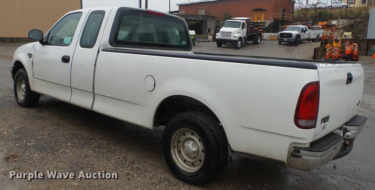 image for item DC5741 1999 Ford F150 SuperCab pickup truck