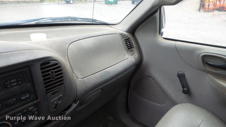 image for item DC5741 1999 Ford F150 SuperCab pickup truck
