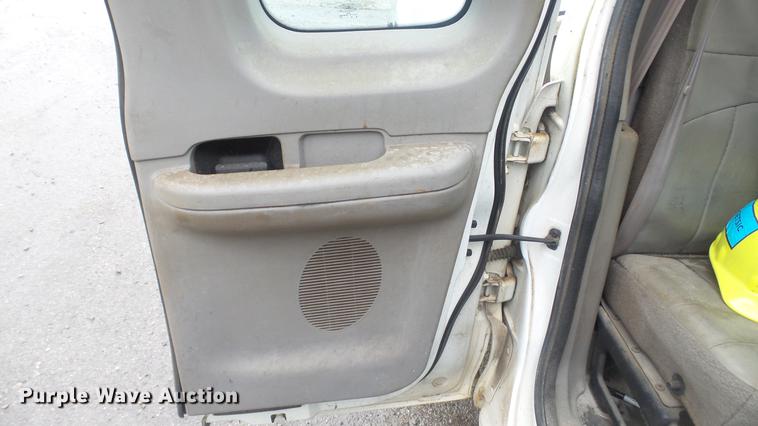 image for item DC5741 1999 Ford F150 SuperCab pickup truck