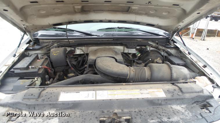 image for item DC5741 1999 Ford F150 SuperCab pickup truck