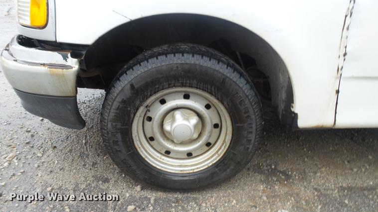 image for item DC5741 1999 Ford F150 SuperCab pickup truck