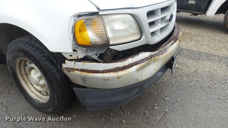 image for item DC5741 1999 Ford F150 SuperCab pickup truck