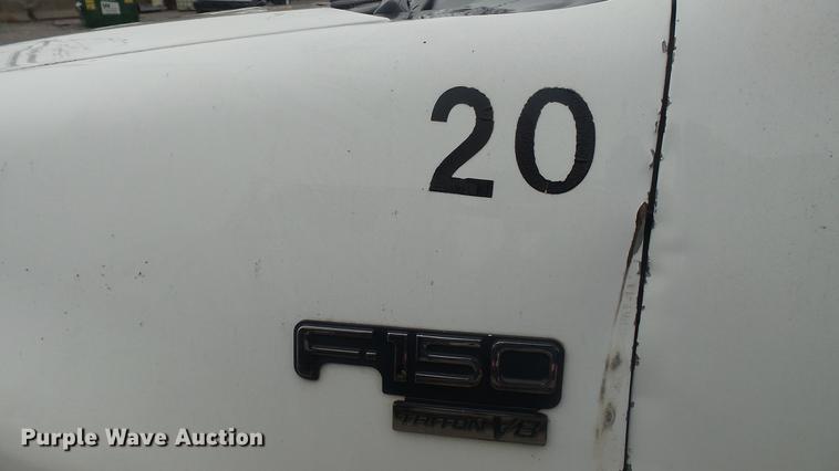 image for item DC5741 1999 Ford F150 SuperCab pickup truck