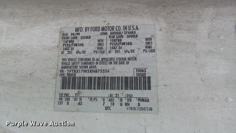 image for item DC5741 1999 Ford F150 SuperCab pickup truck