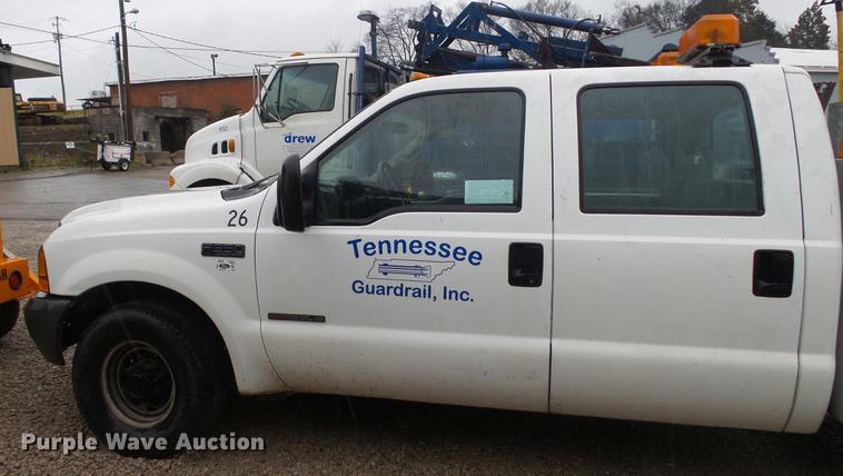 image for item DC5742 2000 Ford F350 Super Duty XL Crew Cab utility bed pickup truck