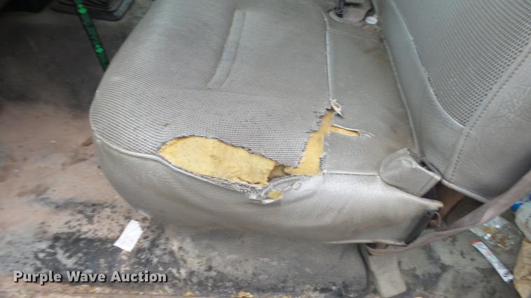 image for item DC5742 2000 Ford F350 Super Duty XL Crew Cab utility bed pickup truck