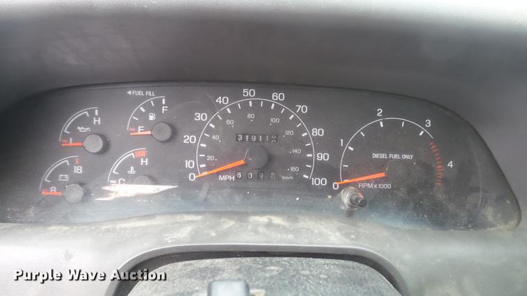 image for item DC5742 2000 Ford F350 Super Duty XL Crew Cab utility bed pickup truck