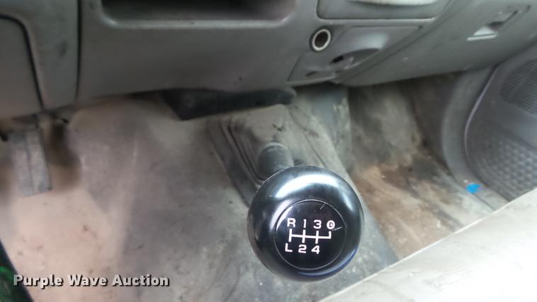 image for item DC5742 2000 Ford F350 Super Duty XL Crew Cab utility bed pickup truck