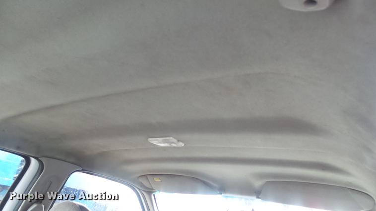 image for item DC5742 2000 Ford F350 Super Duty XL Crew Cab utility bed pickup truck