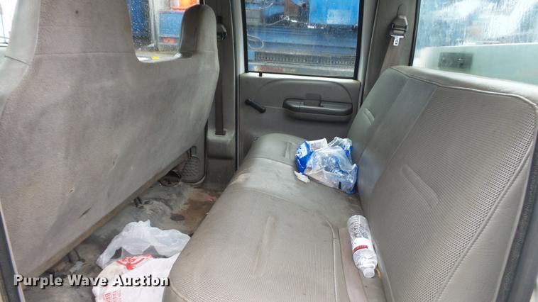 image for item DC5742 2000 Ford F350 Super Duty XL Crew Cab utility bed pickup truck