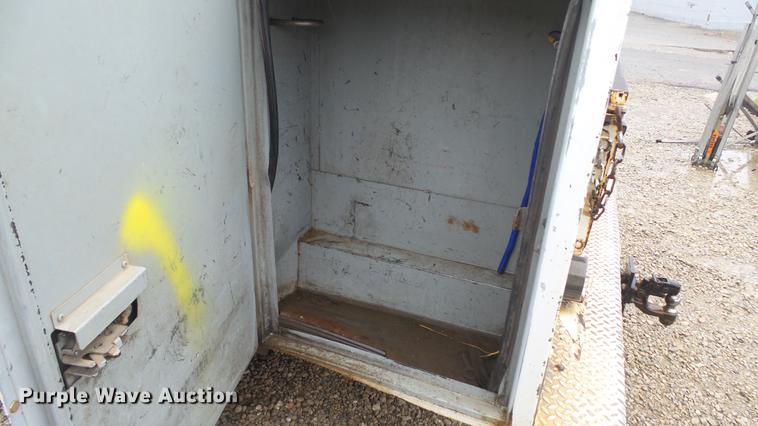 image for item DC5742 2000 Ford F350 Super Duty XL Crew Cab utility bed pickup truck