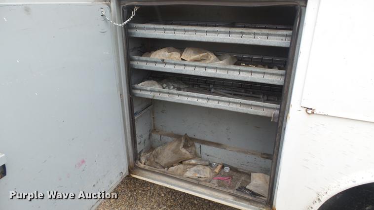 image for item DC5742 2000 Ford F350 Super Duty XL Crew Cab utility bed pickup truck