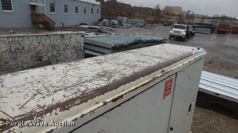 image for item DC5742 2000 Ford F350 Super Duty XL Crew Cab utility bed pickup truck