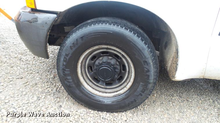 image for item DC5742 2000 Ford F350 Super Duty XL Crew Cab utility bed pickup truck