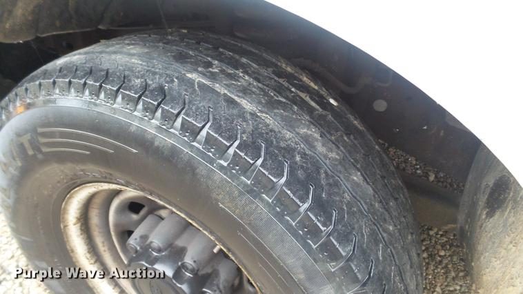 image for item DC5742 2000 Ford F350 Super Duty XL Crew Cab utility bed pickup truck