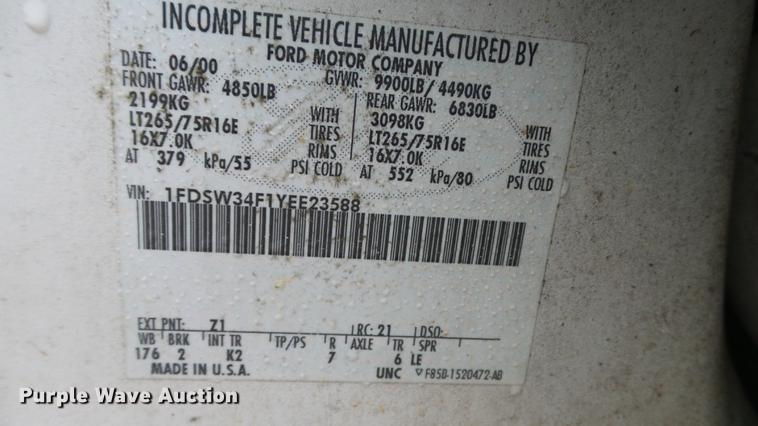 image for item DC5742 2000 Ford F350 Super Duty XL Crew Cab utility bed pickup truck