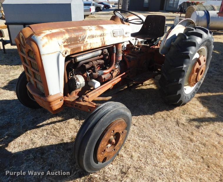 Ford 801 Powermaster tractor in Laverne, OK | Item DC8457 sold | Purple ...