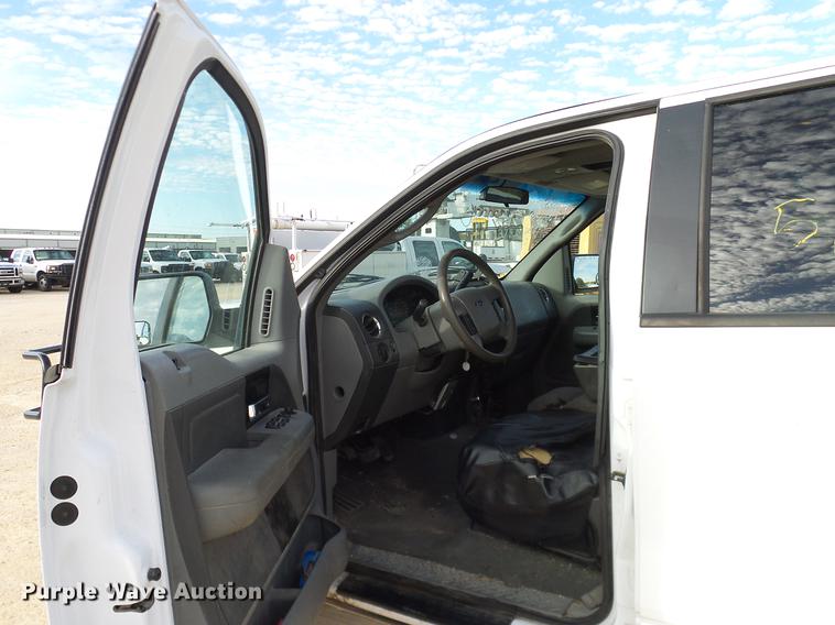 image for item DD1455 2006 Ford F150 pickup truck