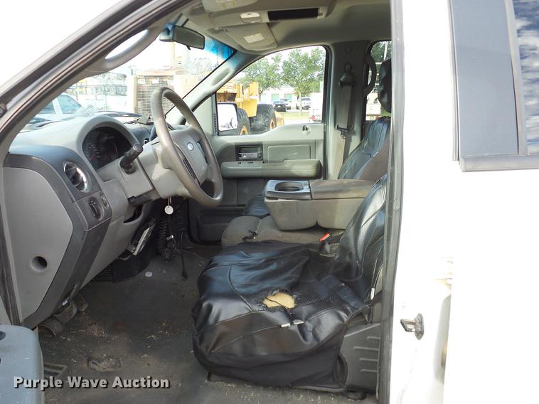 image for item DD1455 2006 Ford F150 pickup truck