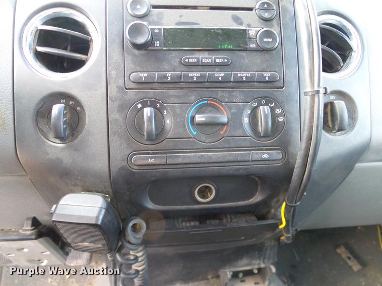 image for item DD1455 2006 Ford F150 pickup truck