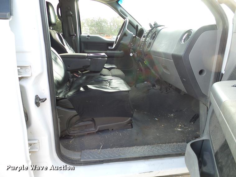 image for item DD1455 2006 Ford F150 pickup truck