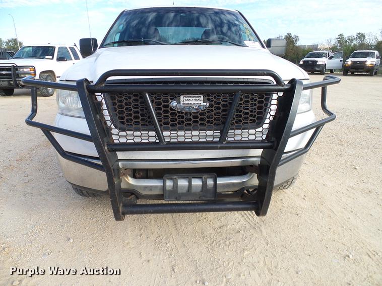 image for item DD1455 2006 Ford F150 pickup truck