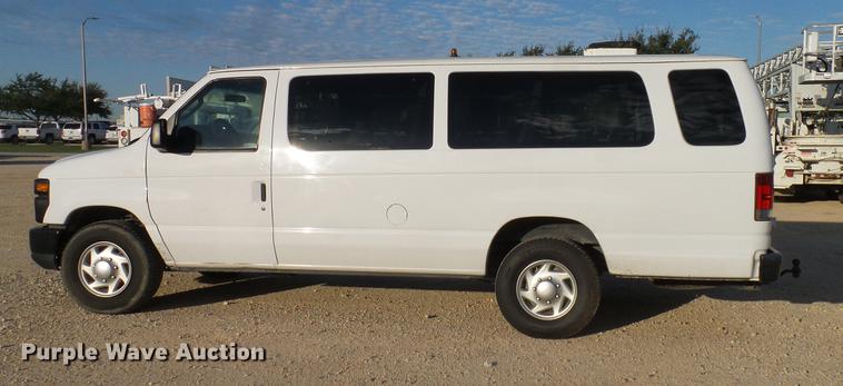 image for item DD1456 2011 Ford E350 Super Duty Extended van