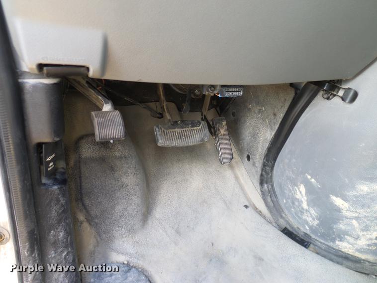 image for item DD1456 2011 Ford E350 Super Duty Extended van