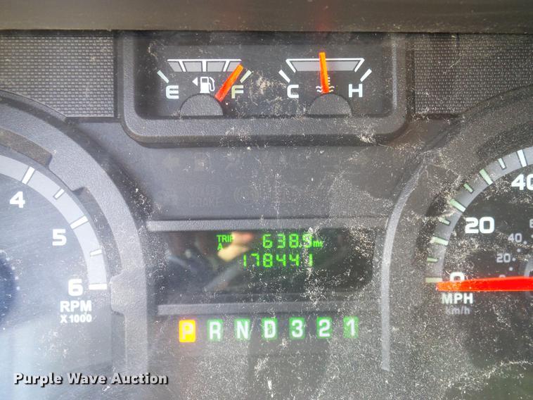 image for item DD1456 2011 Ford E350 Super Duty Extended van