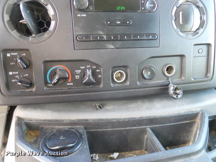 image for item DD1456 2011 Ford E350 Super Duty Extended van