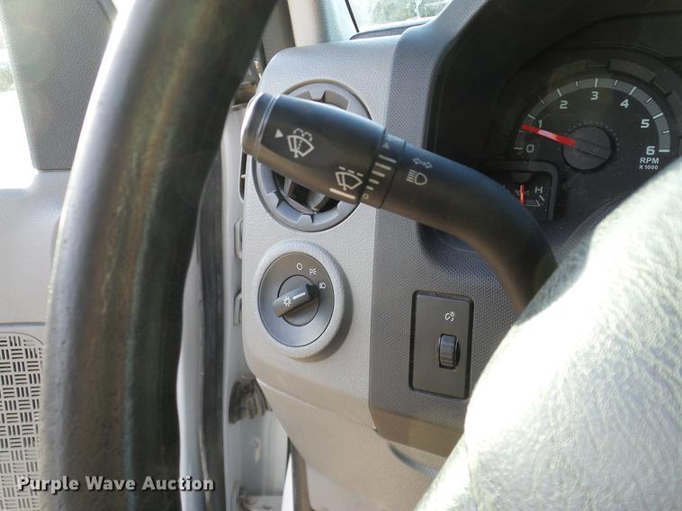 image for item DD1456 2011 Ford E350 Super Duty Extended van