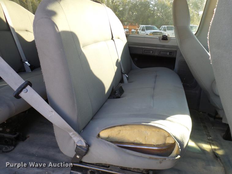 image for item DD1456 2011 Ford E350 Super Duty Extended van